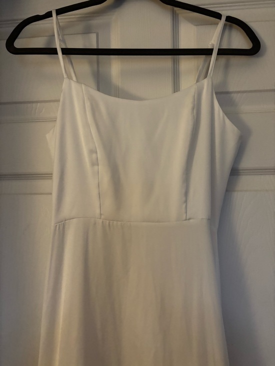 Elegant White Ruffle-Hem Satin Dress - Picture 5 of 6